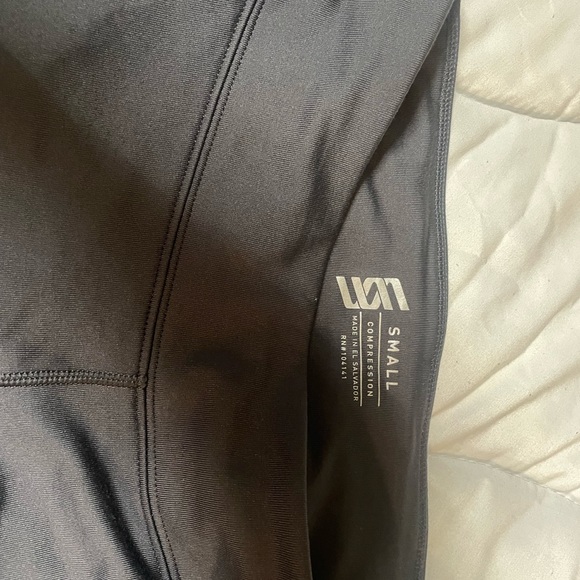 Second skin compression leggings size Small - Picture 5 of 5